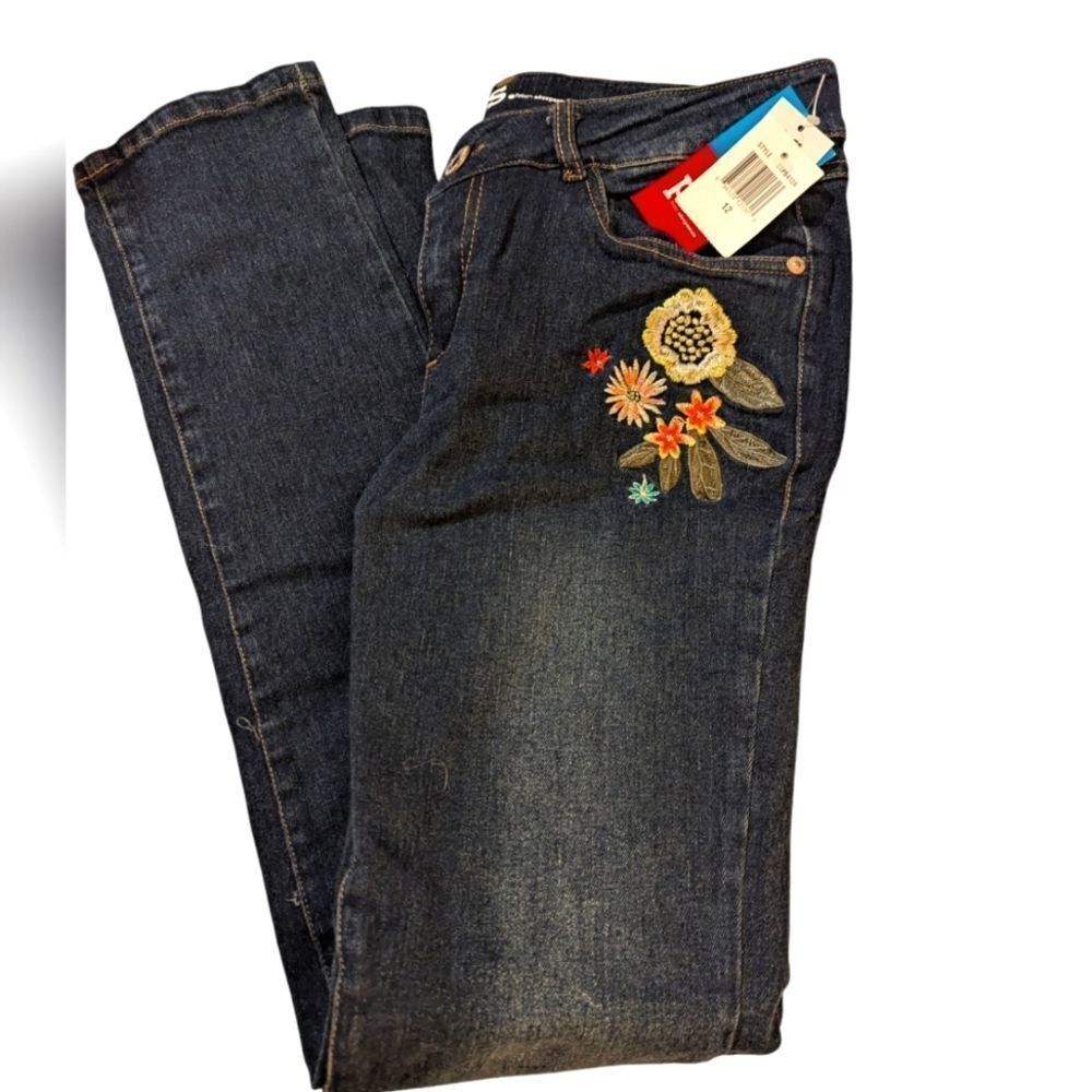 Aeropostale Girls floral embroidered skinny jeans size 12 NWT